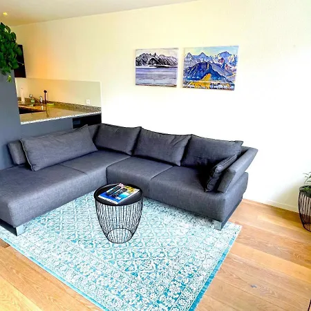 Modern With Alps Scenic Views And Concierge By Swisshut Vakantiehuis *